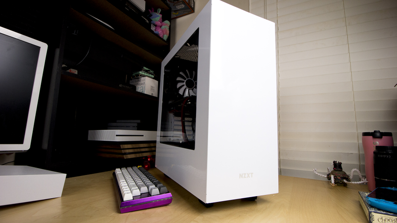 Picture taken before I added the cables, because it’s prettier that way.
